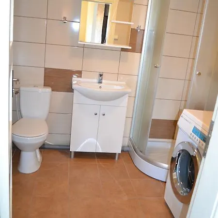 Noorte Valjaku Apartment *